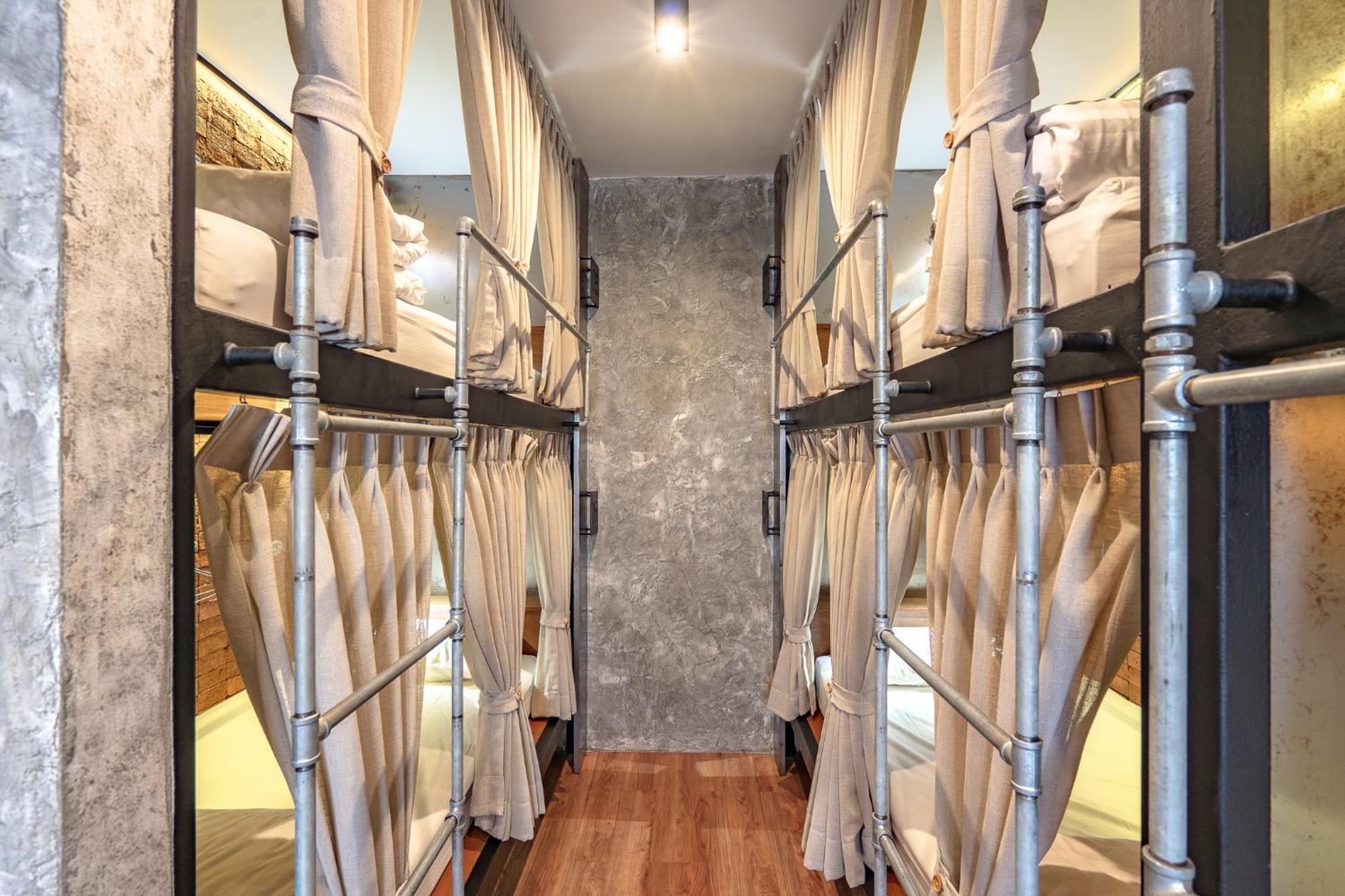 Siam Plug In Hostel Μπανγκόκ Εξωτερικό φωτογραφία