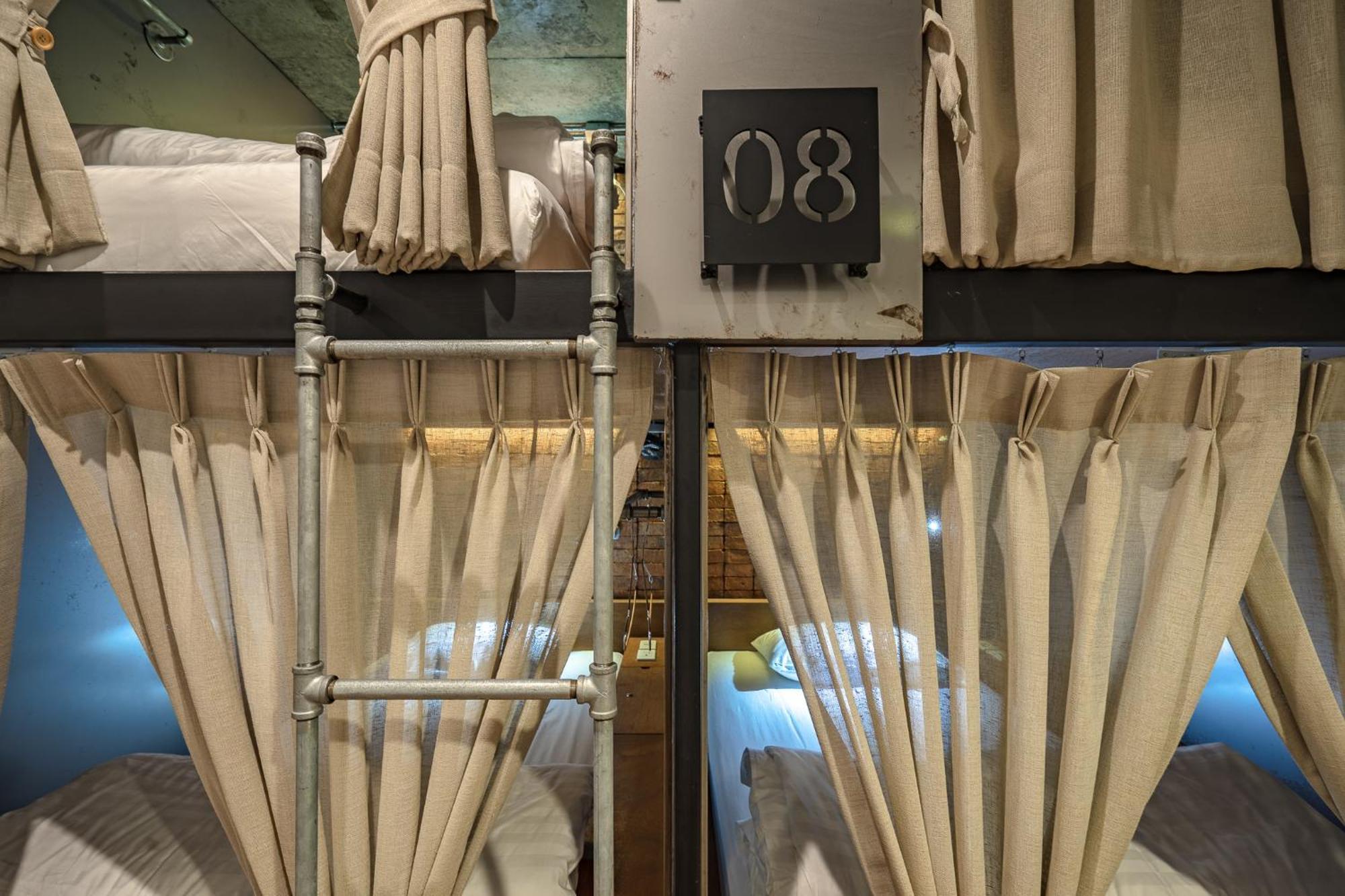Siam Plug In Hostel Μπανγκόκ Δωμάτιο φωτογραφία
