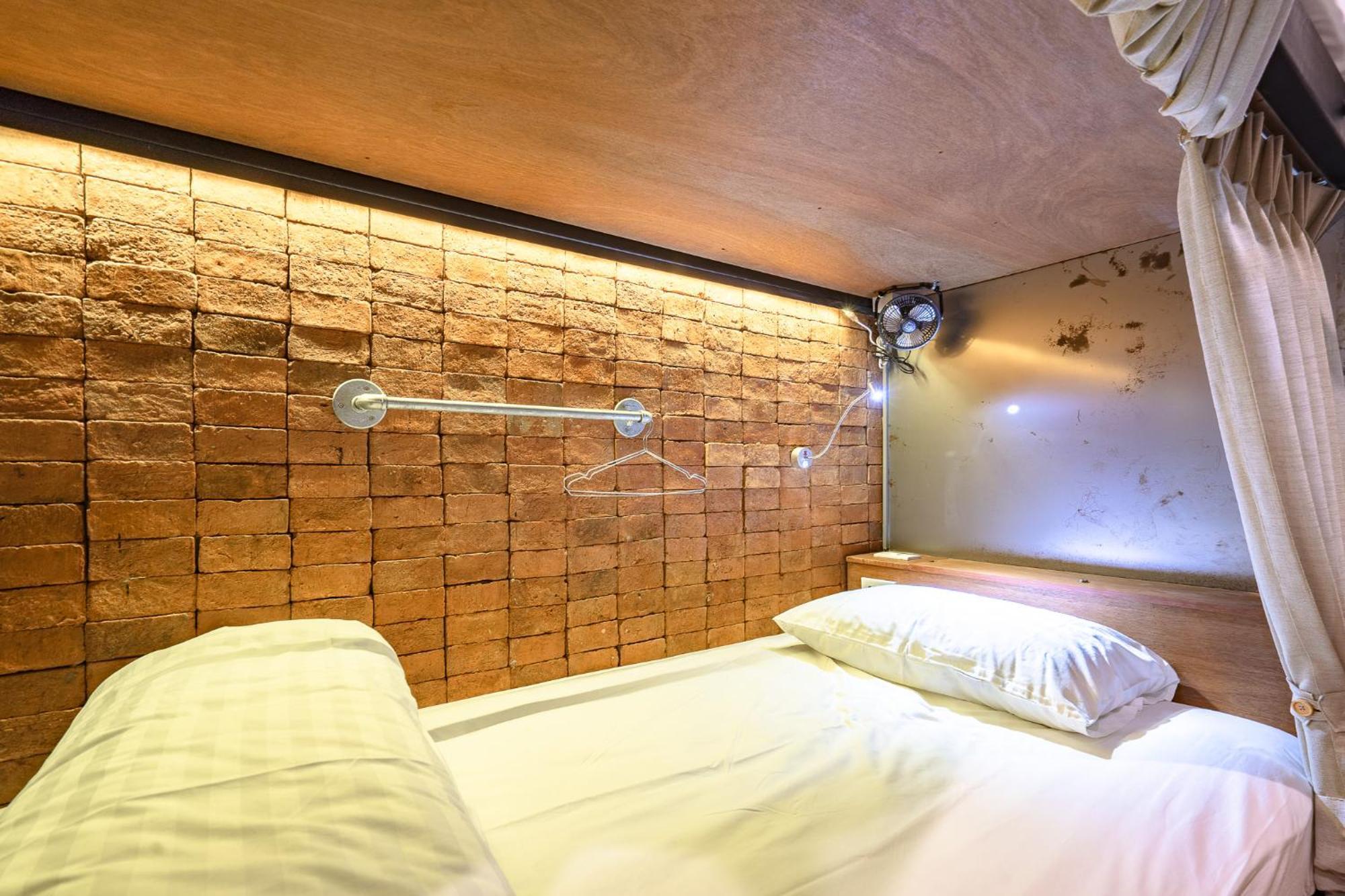 Siam Plug In Hostel Μπανγκόκ Εξωτερικό φωτογραφία